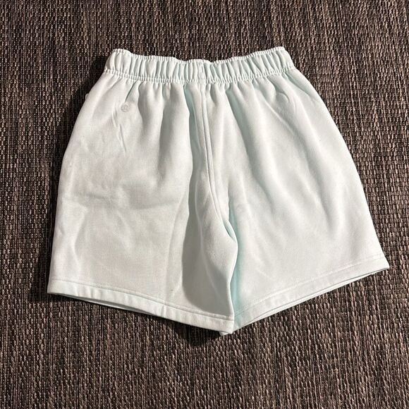 Lululemon Scuba Mid-Rise Oversized Short 7" *Graphic - Picture 2 of 9